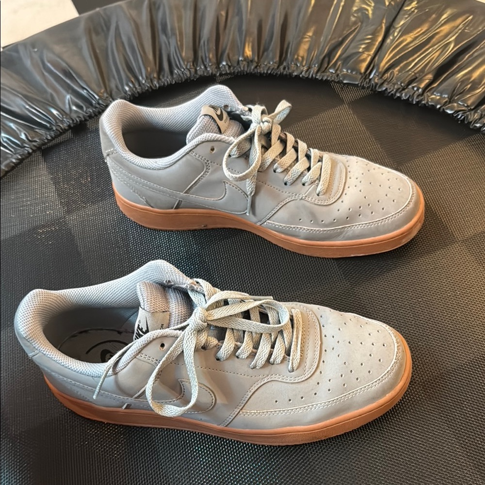 Nike Mens court vision low